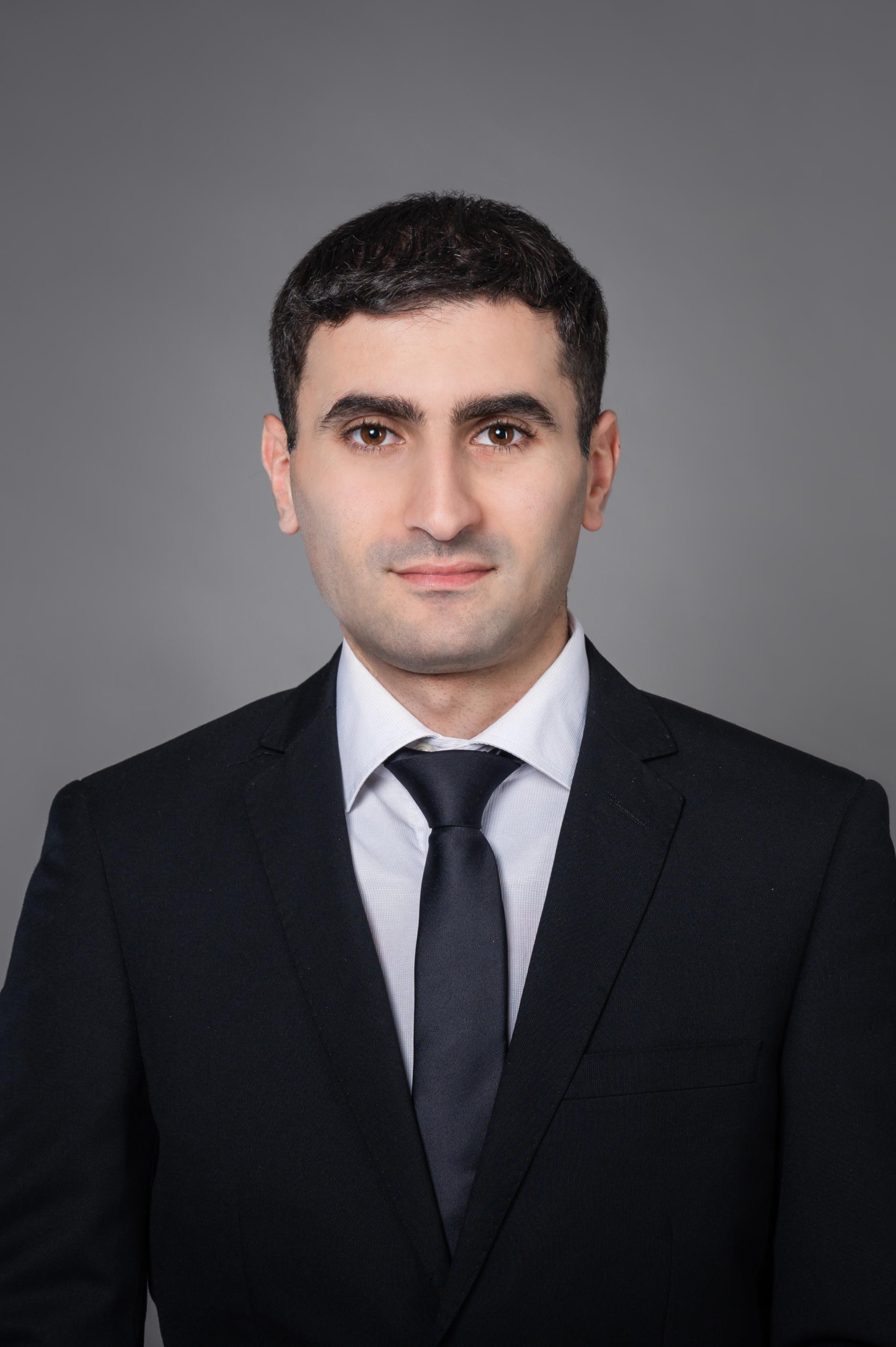 Portrait of Dr. Mohamad Zreik